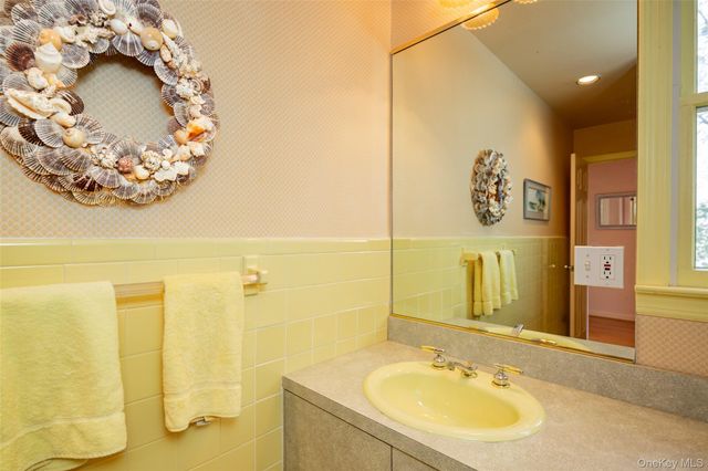 4 Irene Lane, Shelter Island, NY 11964