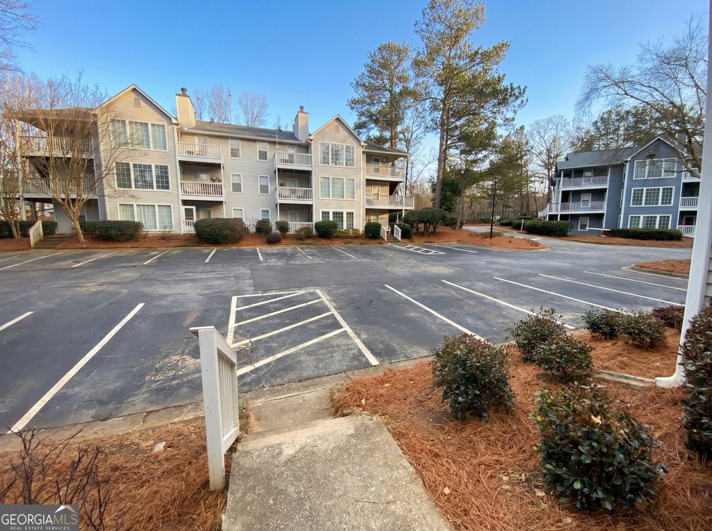 107 Gettysburg Place, Sandy Springs, GA 30350