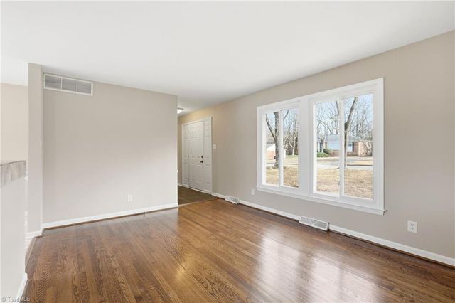 3202 Shallowford Drive, Greensboro, NC 27406