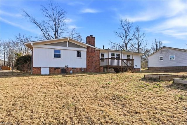 3202 Shallowford Drive, Greensboro, NC 27406