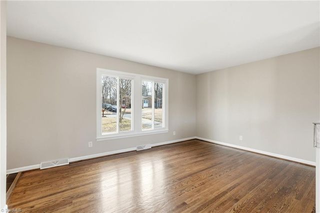 3202 Shallowford Drive, Greensboro, NC 27406