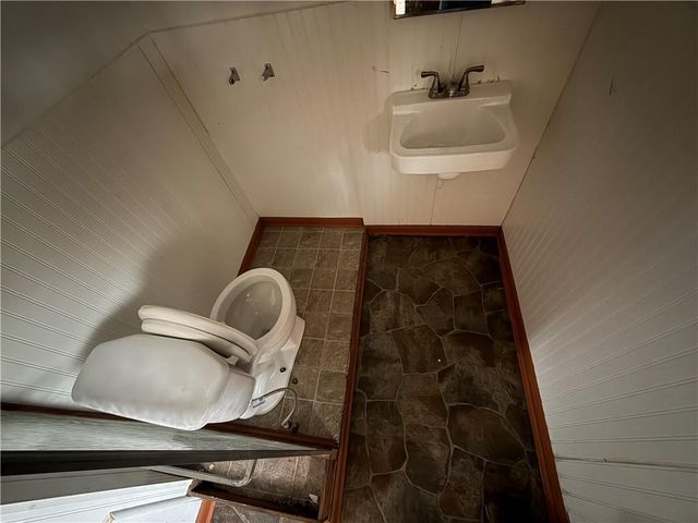 6155 NOGARD Avenue, Kansas City, KS 66104