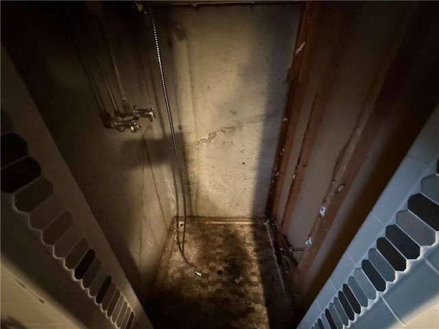 6155 NOGARD Avenue, Kansas City, KS 66104