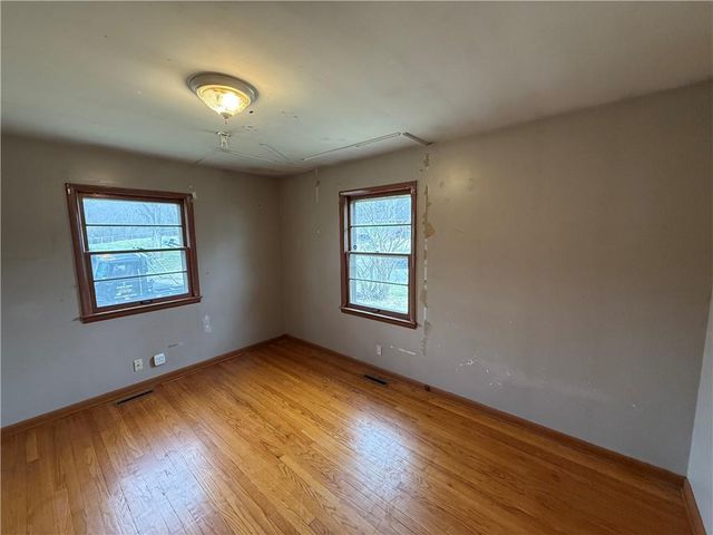 6155 NOGARD Avenue, Kansas City, KS 66104