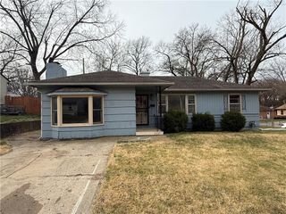 6155 NOGARD Avenue, Kansas City, KS 66104