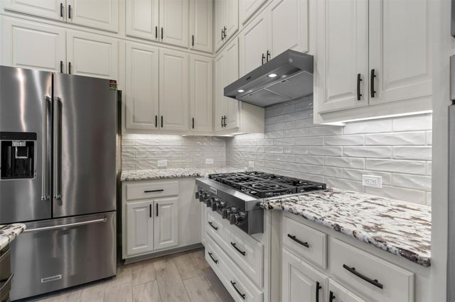 305 Arrowhead Mound RD, Georgetown, TX 78628