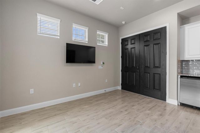 305 Arrowhead Mound RD, Georgetown, TX 78628