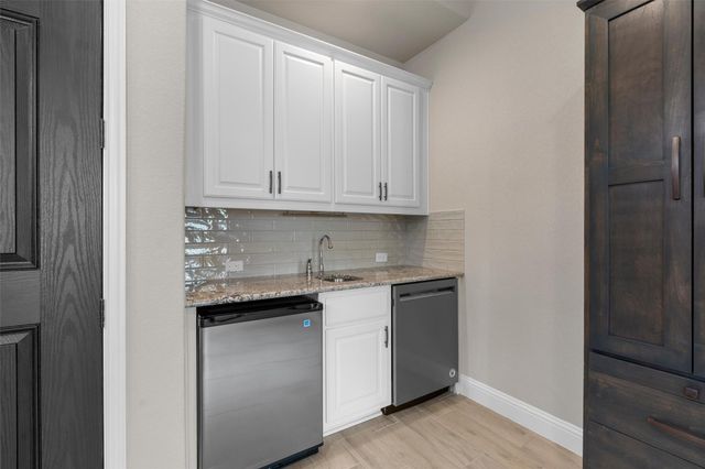 305 Arrowhead Mound RD, Georgetown, TX 78628