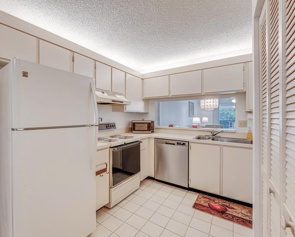 3146 Via 203, Lake Worth, FL 33467