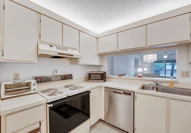 3146 Via 203, Lake Worth, FL 33467