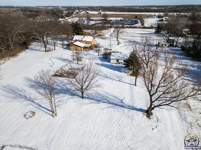 2939 SE Tecumseh RD, Tecumseh, KS 66542