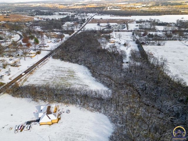 2939 SE Tecumseh RD, Tecumseh, KS 66542