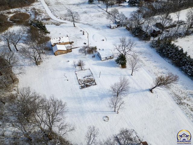 2939 SE Tecumseh RD, Tecumseh, KS 66542