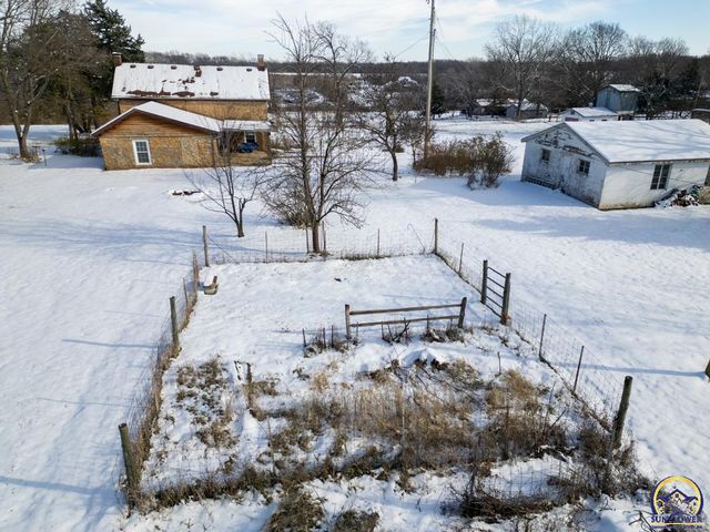 2939 SE Tecumseh RD, Tecumseh, KS 66542