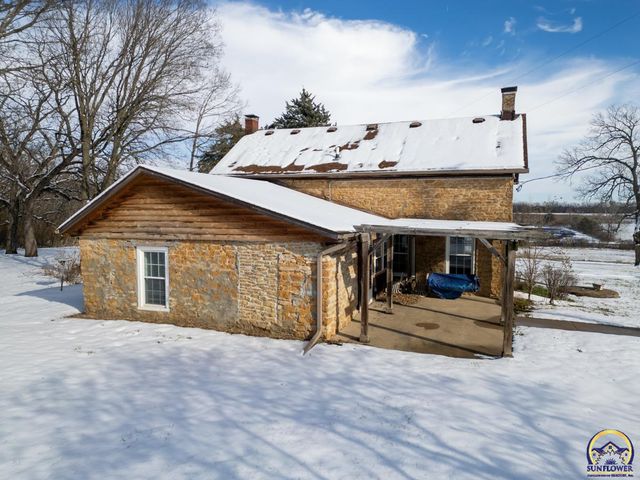 2939 SE Tecumseh RD, Tecumseh, KS 66542