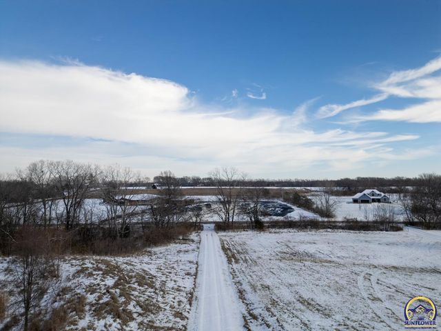 2939 SE Tecumseh RD, Tecumseh, KS 66542