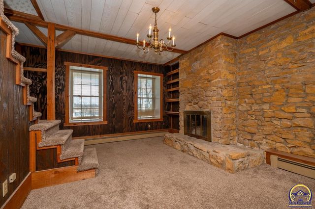 2939 SE Tecumseh RD, Tecumseh, KS 66542