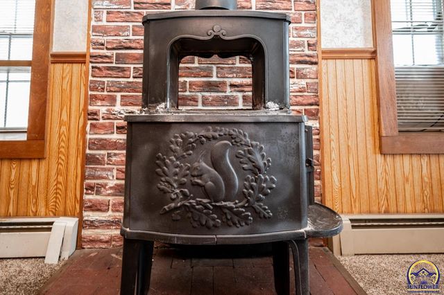 2939 SE Tecumseh RD, Tecumseh, KS 66542