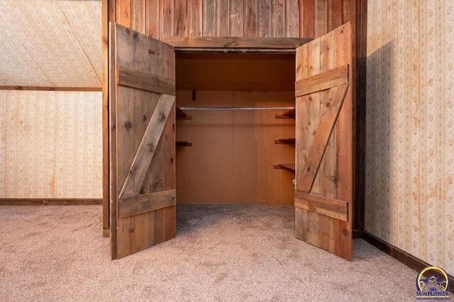 2939 SE Tecumseh RD, Tecumseh, KS 66542