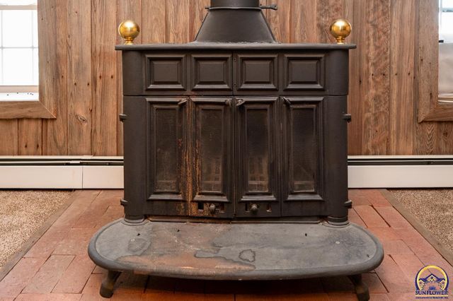 2939 SE Tecumseh RD, Tecumseh, KS 66542