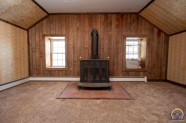 2939 SE Tecumseh RD, Tecumseh, KS 66542