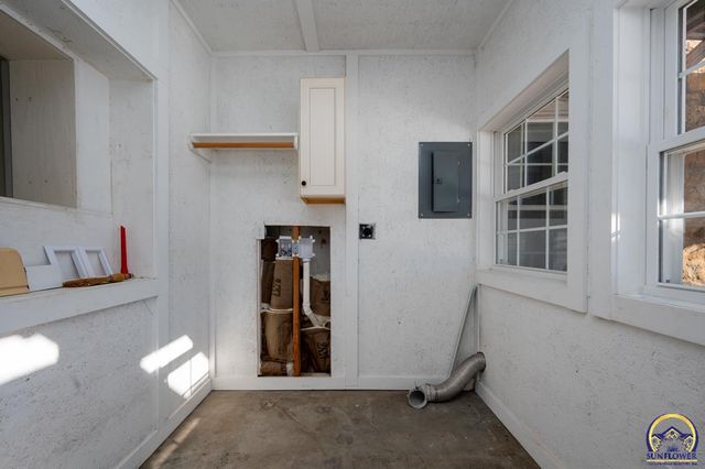 2939 SE Tecumseh RD, Tecumseh, KS 66542