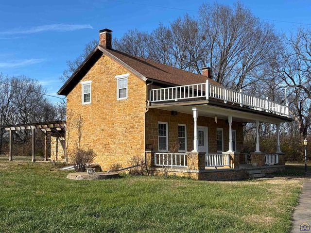 2939 SE Tecumseh RD, Tecumseh, KS 66542