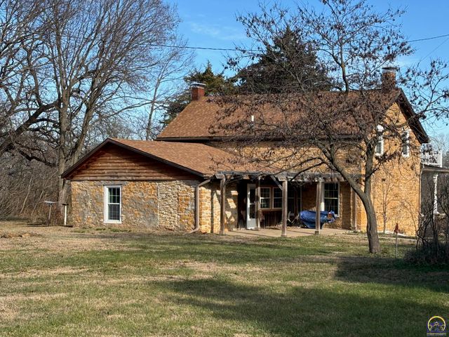 2939 SE Tecumseh RD, Tecumseh, KS 66542