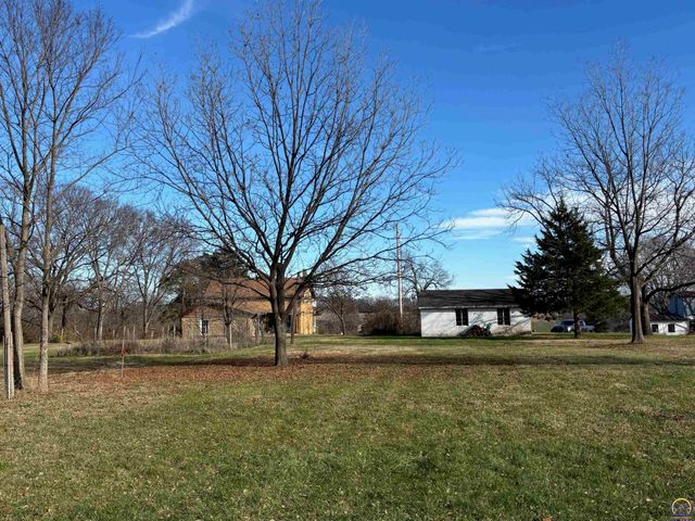 2939 SE Tecumseh RD, Tecumseh, KS 66542