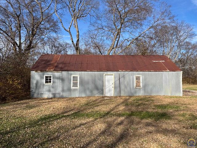 2939 SE Tecumseh RD, Tecumseh, KS 66542