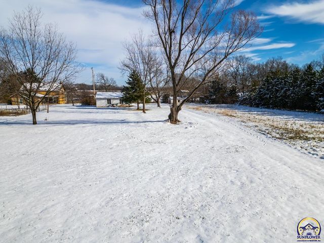 2939 SE Tecumseh RD, Tecumseh, KS 66542