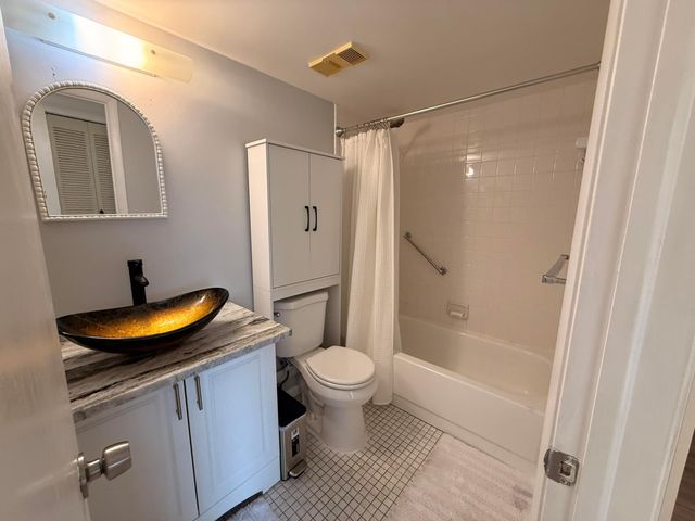 2786 NW 104th Avenue 304, Sunrise, FL 33322