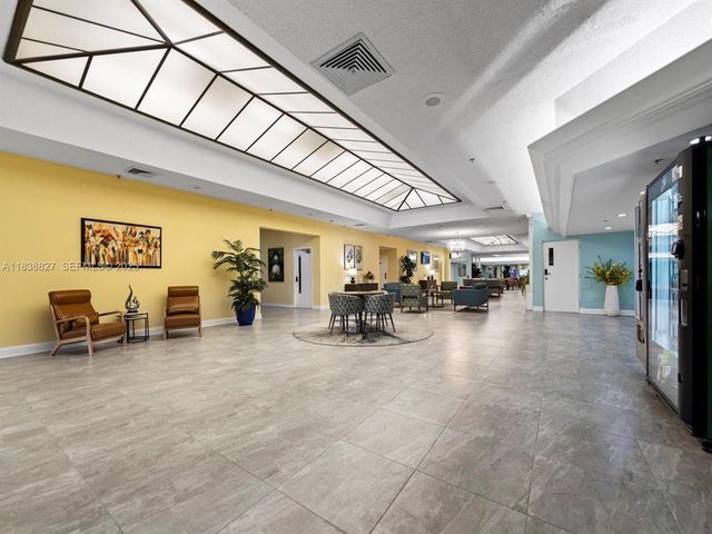 2786 NW 104th Avenue 304, Sunrise, FL 33322