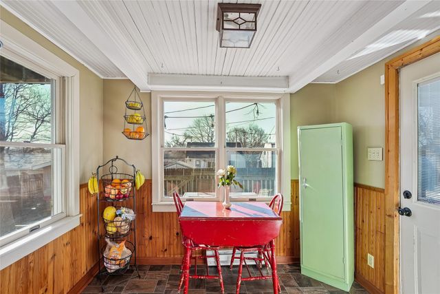 3516 Iola Avenue, Des Moines, IA 50312