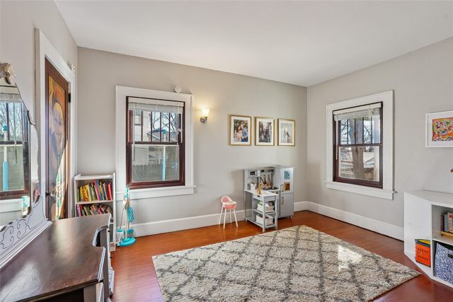 3516 Iola Avenue, Des Moines, IA 50312