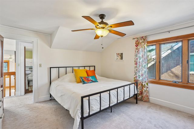 3516 Iola Avenue, Des Moines, IA 50312