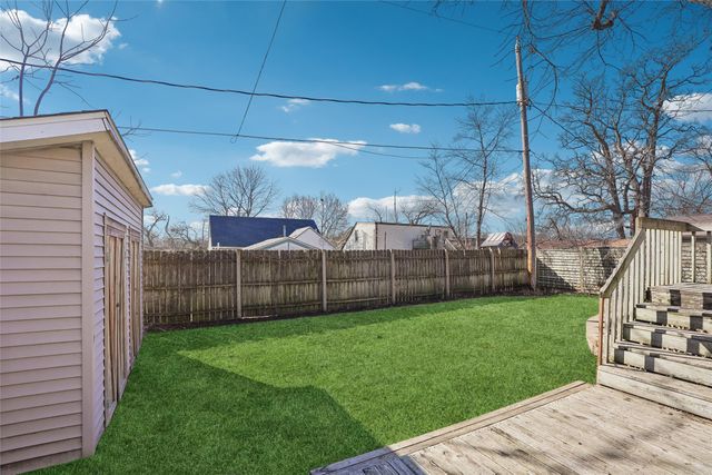 3516 Iola Avenue, Des Moines, IA 50312