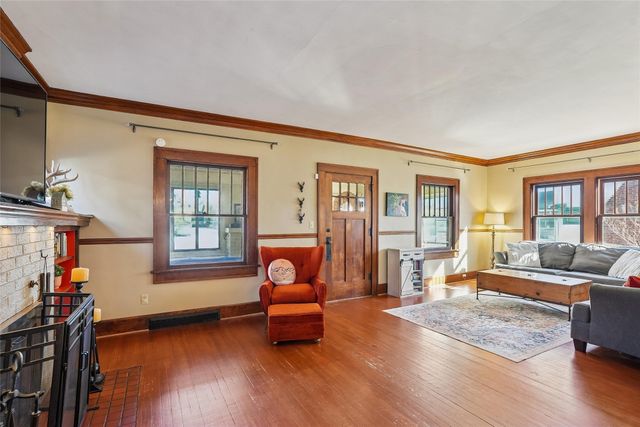 3516 Iola Avenue, Des Moines, IA 50312