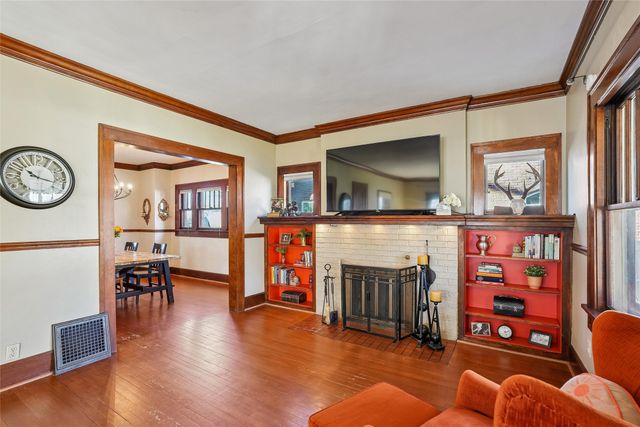 3516 Iola Avenue, Des Moines, IA 50312