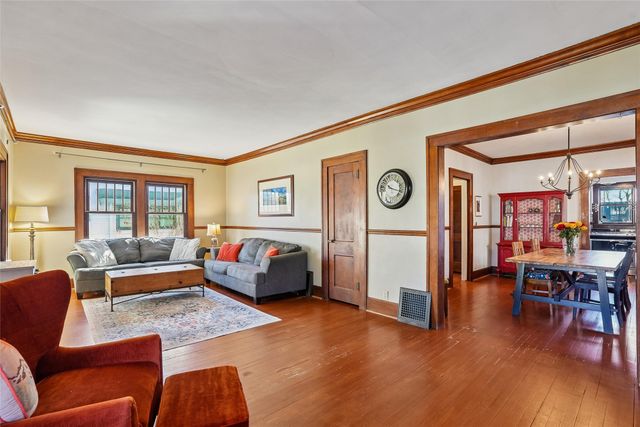 3516 Iola Avenue, Des Moines, IA 50312