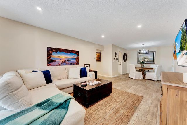 9960 Pineapple Tree Drive 109, Boynton Beach, FL 33436