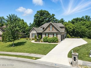1439 St Thomas Way, Alcoa, TN 37701