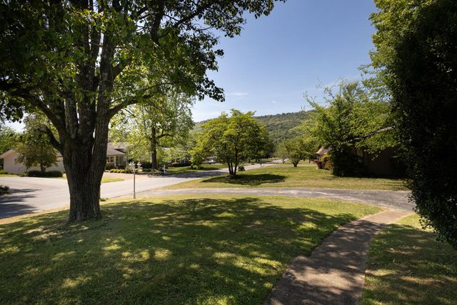 609 Spring Valley Lane, Chattanooga, TN 37415
