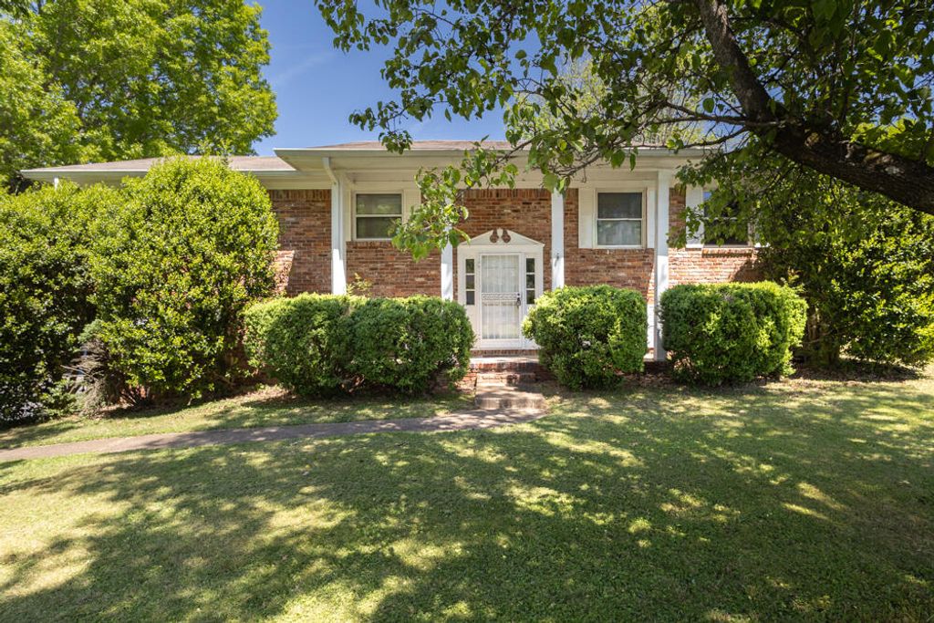 609 Spring Valley Lane, Chattanooga, TN 37415