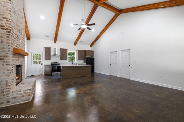 70 Wall Hill Farms, Byhalia, MS 38611
