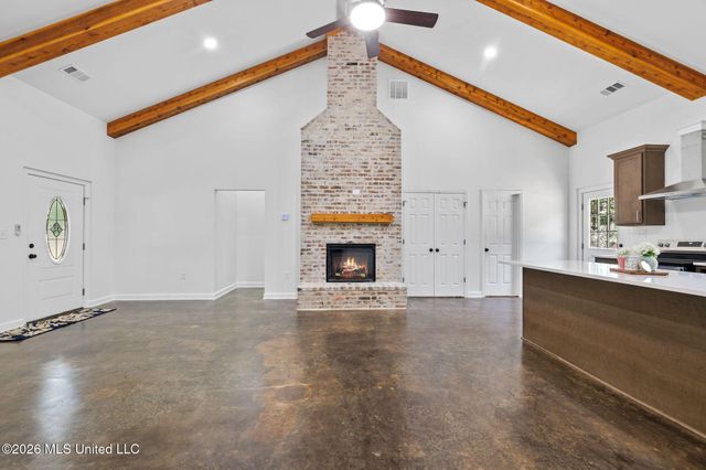 70 Wall Hill Farms, Byhalia, MS 38611