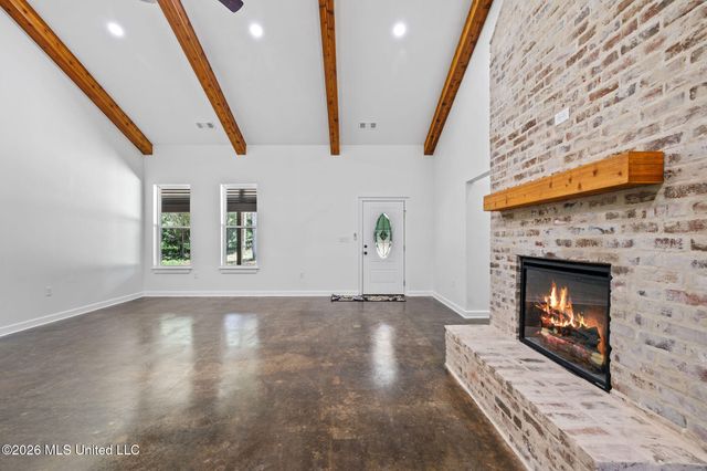 70 Wall Hill Farms, Byhalia, MS 38611