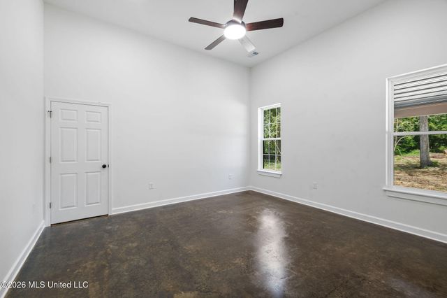 70 Wall Hill Farms, Byhalia, MS 38611
