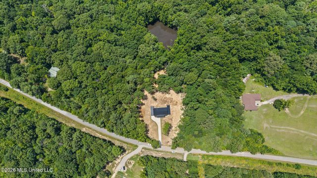 70 Wall Hill Farms, Byhalia, MS 38611