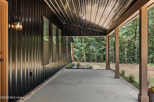 70 Wall Hill Farms, Byhalia, MS 38611